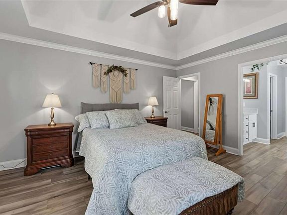 5th image of 635 Shoals Trl