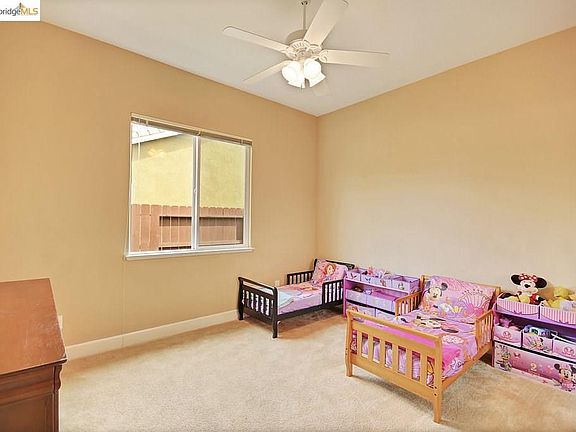 4th image of 1122 Clearwater Creek Blvd