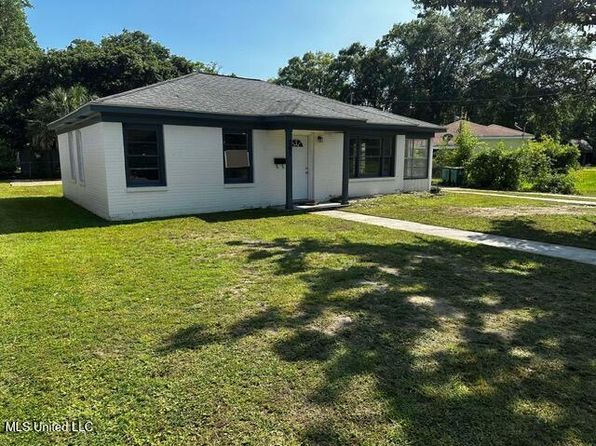261 Dewey Cir