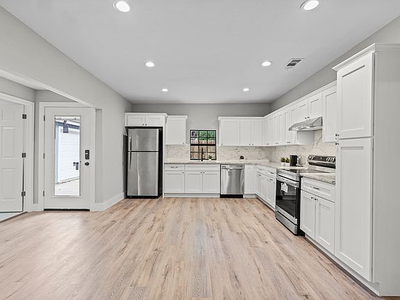 Kitchen angle 2