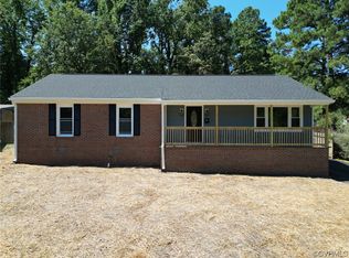 403 Brookedge Dr, Colonial Heights, VA 23834