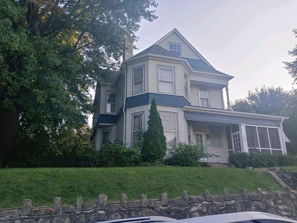 1st image of 2236 Francis St