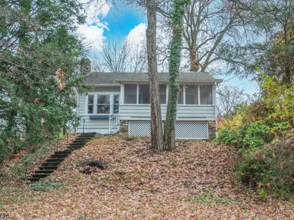 68 Westover Ave, West Caldwell Twp., NJ 07006