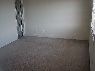 5th image of 102 Margate Dr