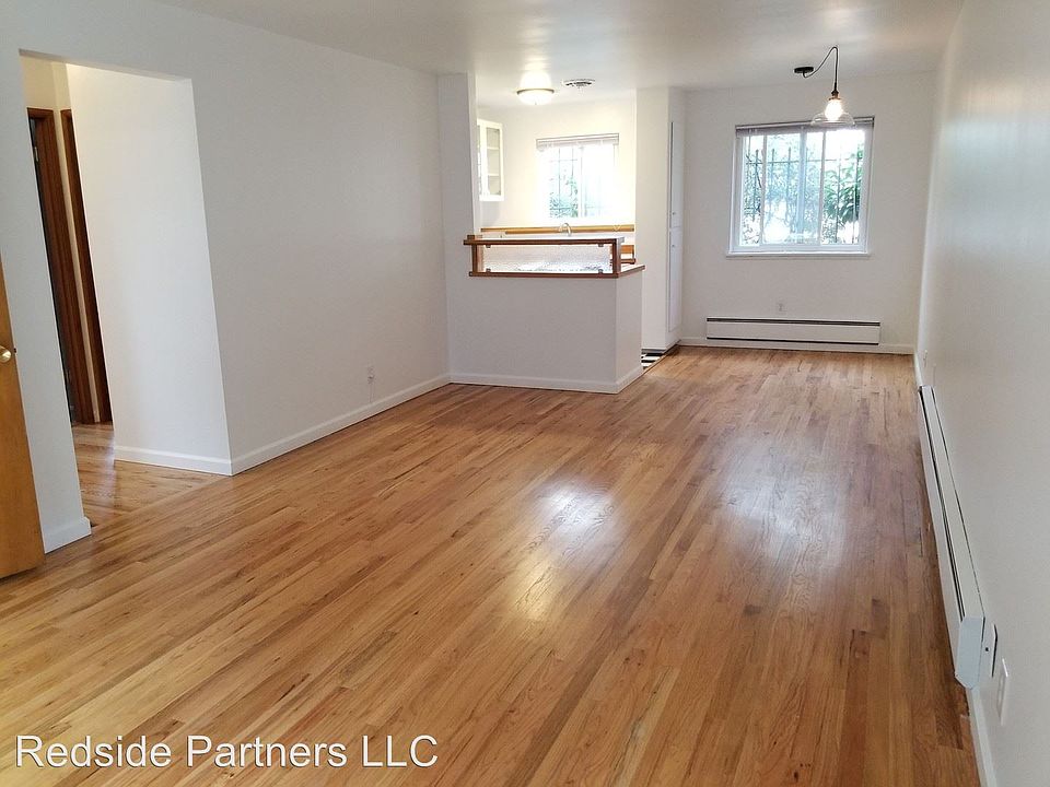 1st image of 318 Boylston Ave E APT 1