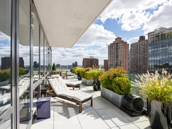 302 East 96th Street image 7 of 12