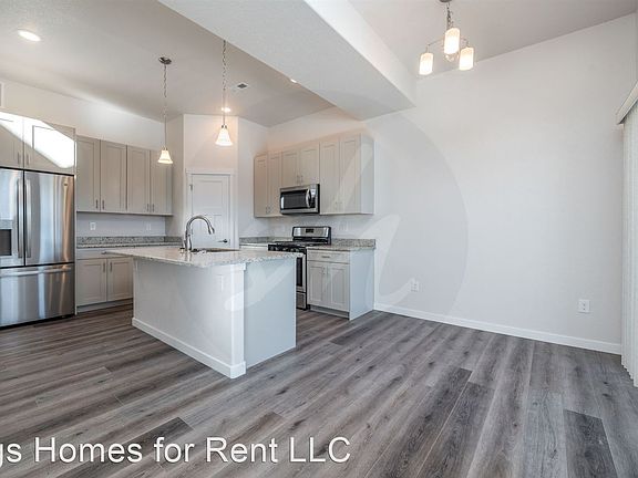 4th image of 5731 Villa Lorenzo Dr