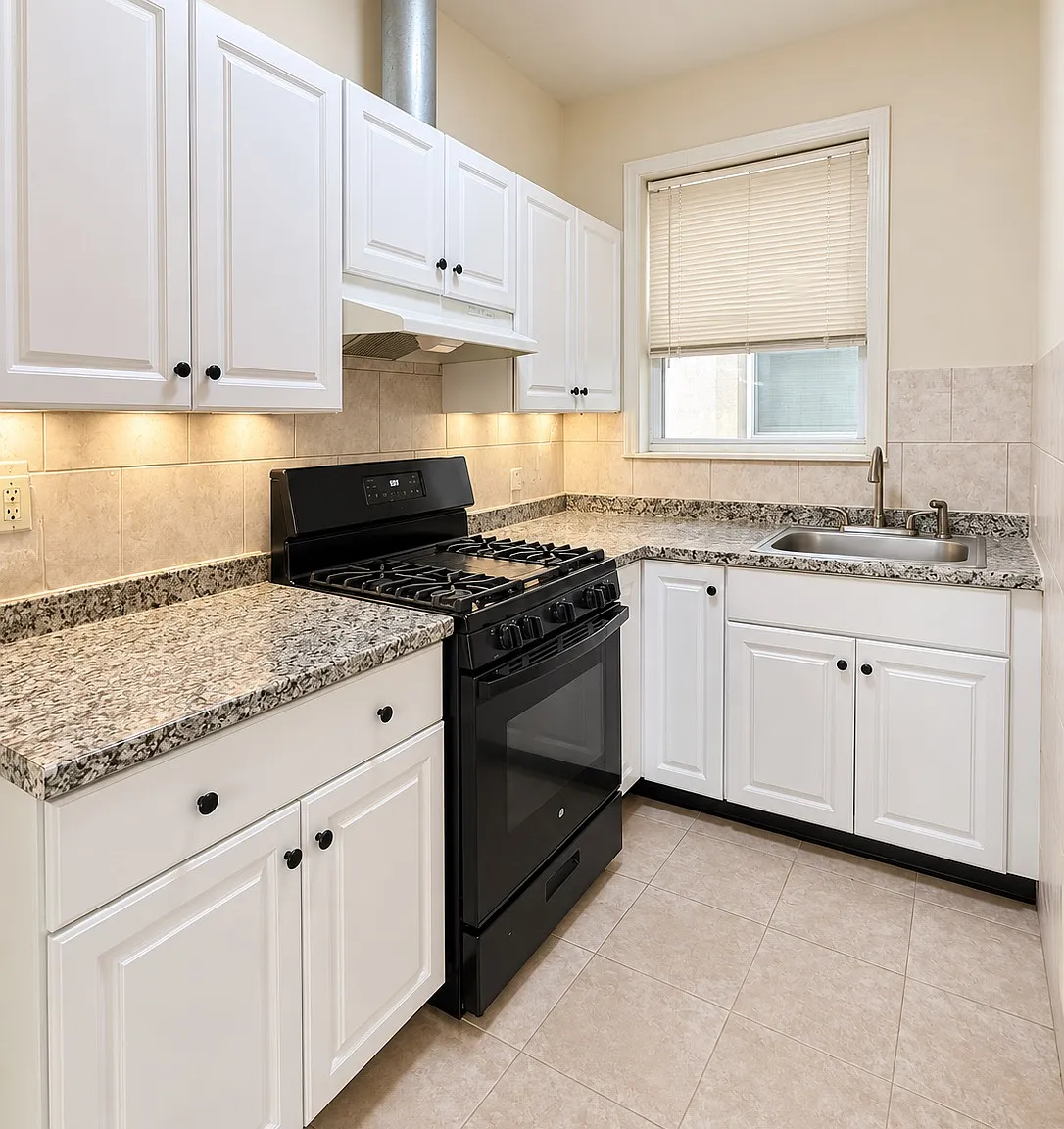 2 bed, $2,000 — Photo 3