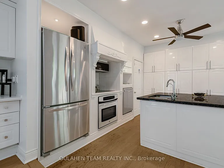 28 Uplands Ave — Photo 11