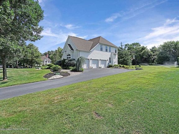 5th image of 1747 Pheasant Hollow Ln