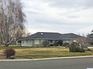 5101 Lyons Loop, Yakima, WA 98903