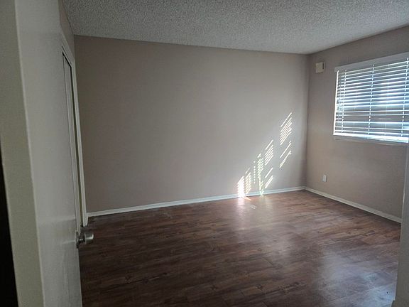 4th image of 1515 W 103rd St APT 2