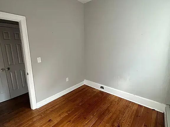 3rd image of 533 Chapel St APT 1