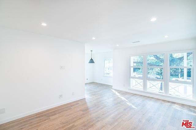 2nd image of 3808 Los Feliz Blvd APT 4