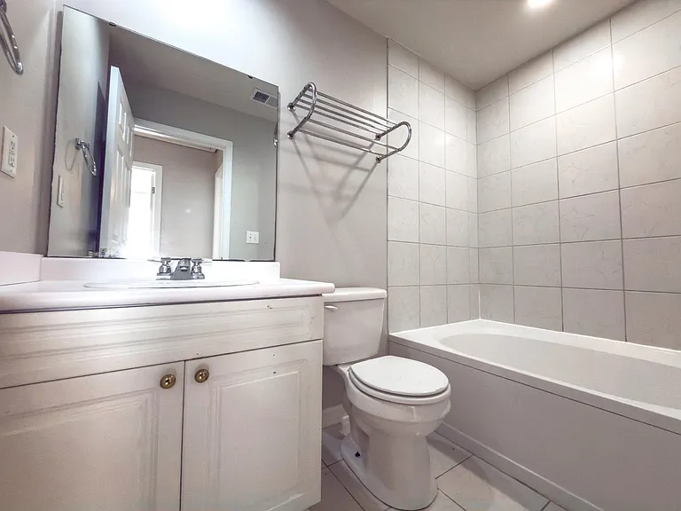 4841 Habersham Ln — Photo 10
