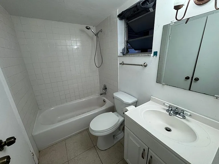 816 NW 87th Ave #406 — Photo 8