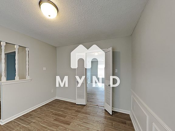 5th image of 3195 Holly Berry Dr