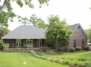 6156 False River Rd, Oscar, LA 70762