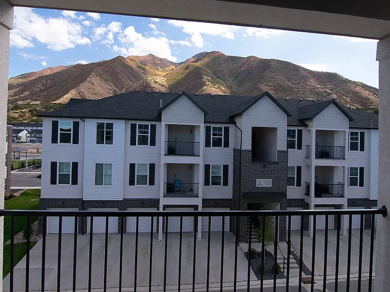 4668 S Olive Ave #201 — Photo 5