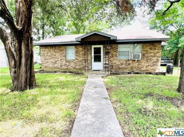 405 S Jefferson Ave, Cameron, TX 76520