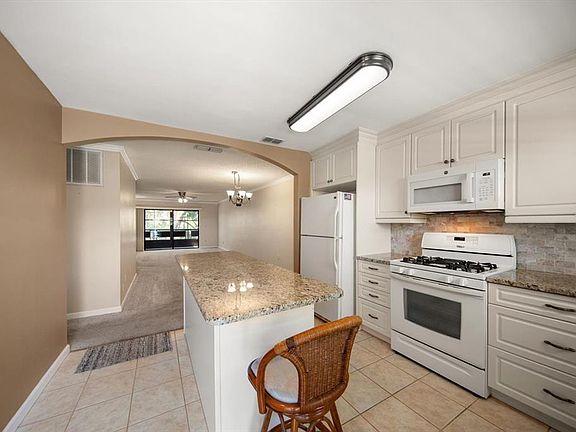 5th image of 5970 80TH STREET N #411