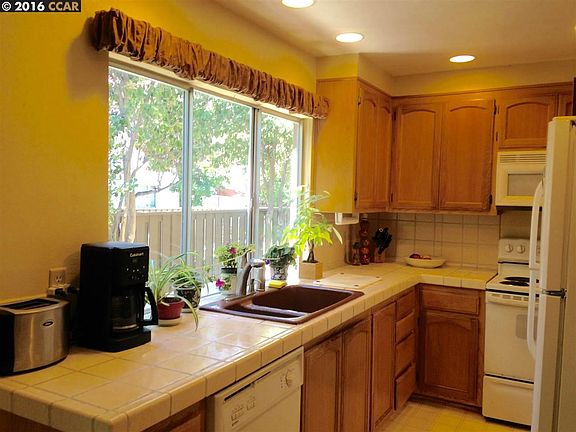 4th image of 1853 Countrywood Ct
