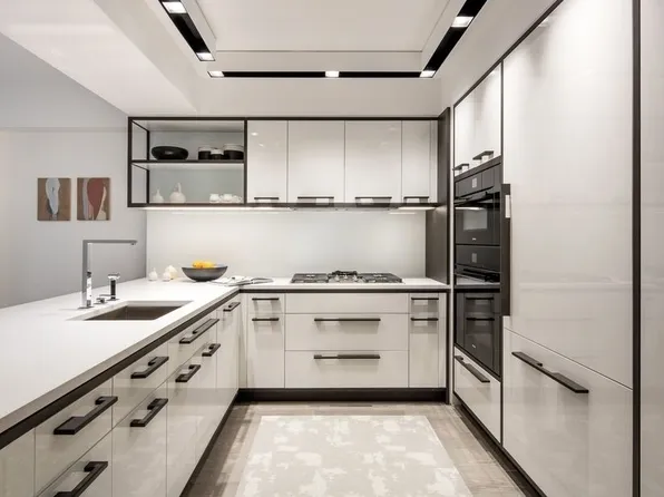 70 Charlton Street image 3 of 8