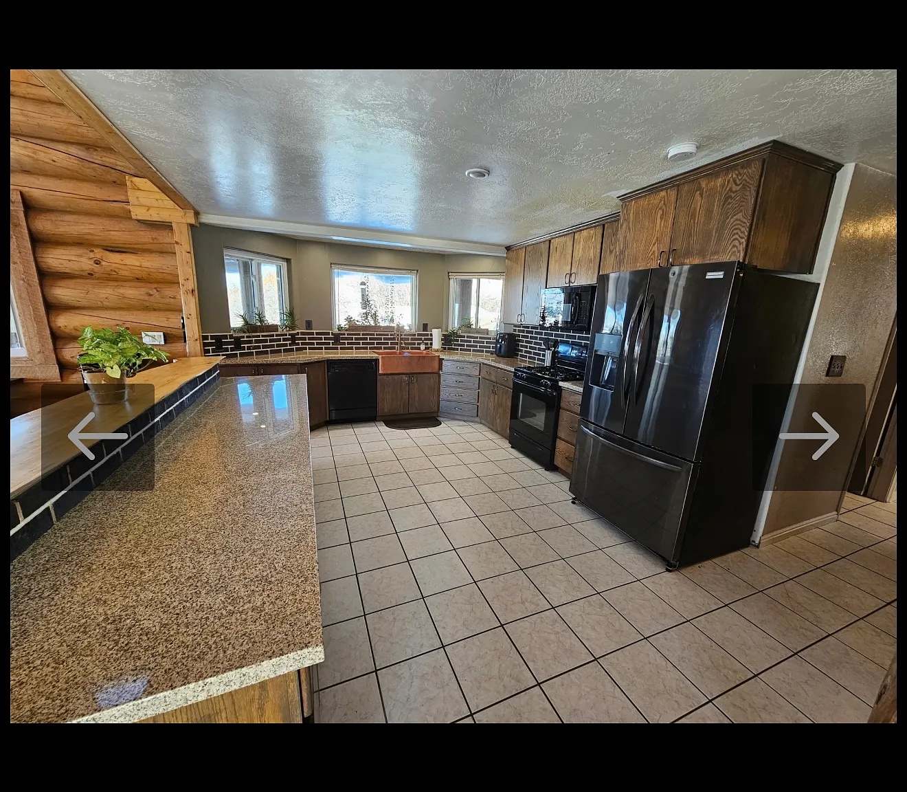 3 bed, 2200 sqft, $2,000 — Photo 1