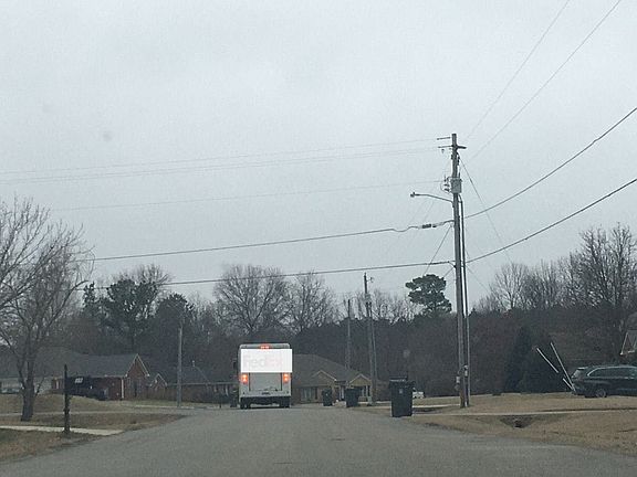 4th image of 216 Sara Sista Cir