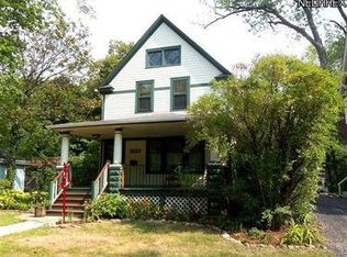 3223 E Scarborough Rd, Cleveland Heights, OH 44118
