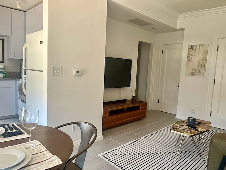 702 Ash St #500 — Photo 11