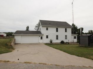 8509 Chase Ridge Rd, Potosi, WI 53820