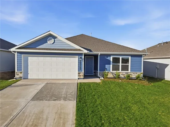 20240 W 194th Ter, Spring Hill, KS 66083