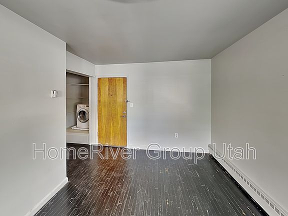 3rd image of 171 W 300 N APT 3