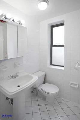 Rented by LC Lemle Real Estate Group | media 24