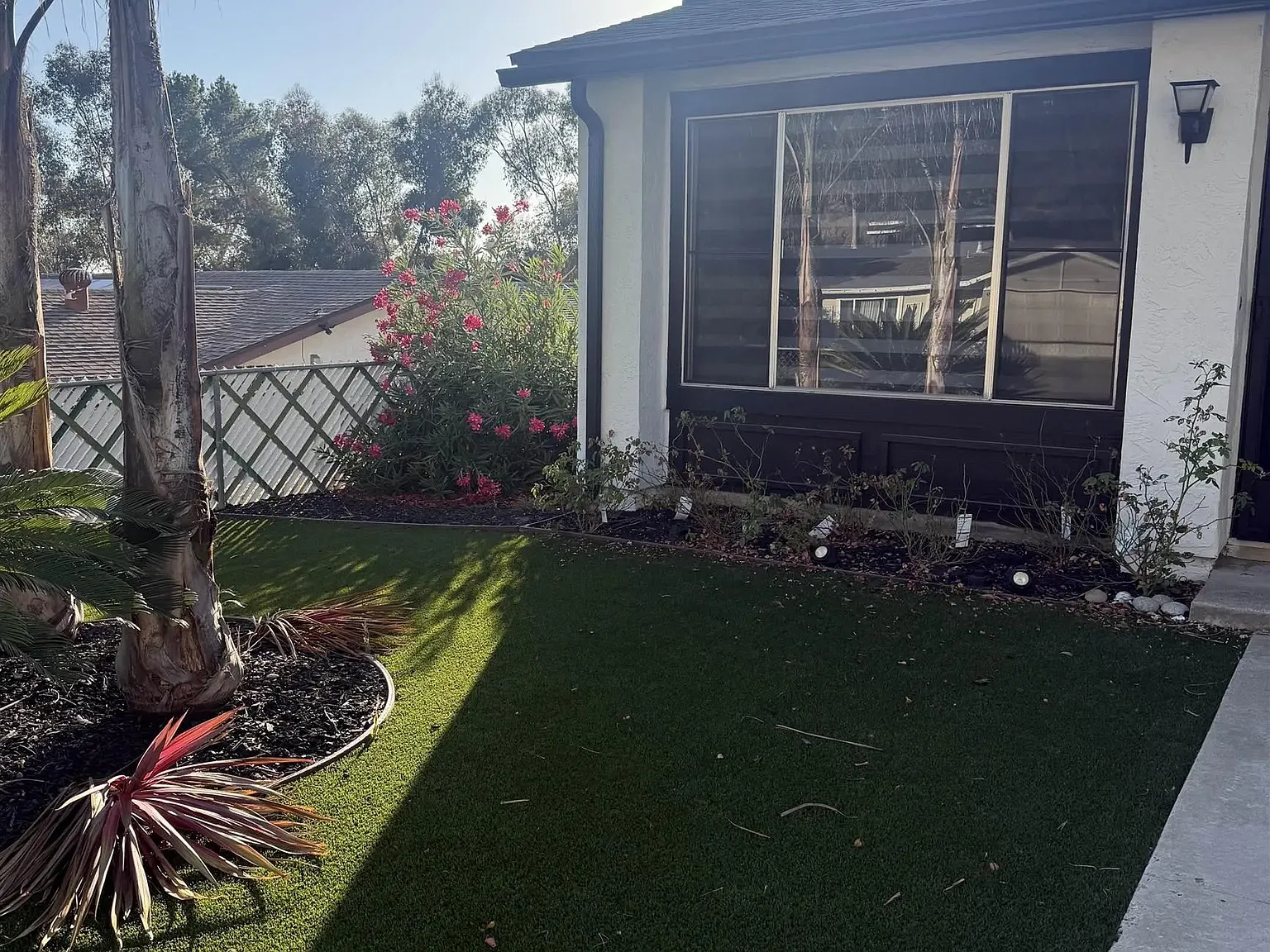 3 bed, 2.0 bath, 1107 sqft, $4,950 — Photo 4