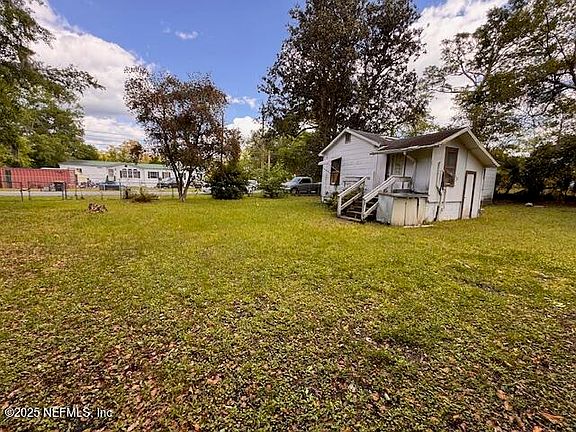 3rd image of 3918 ROSE Street