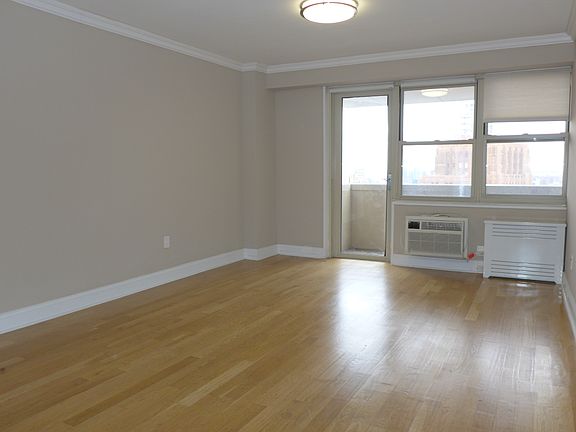 3rd image of 310 Greenwich St APT 38l