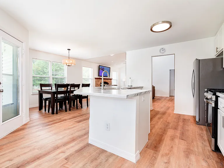 429 Slusser Ln — Photo 13