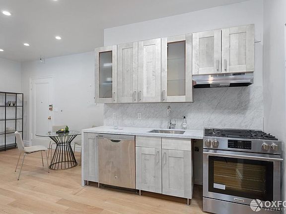 3rd image of 284 5th Ave #3E