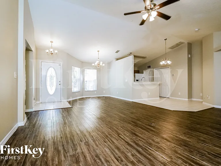 4003 Kingsfield Dr — Photo 4