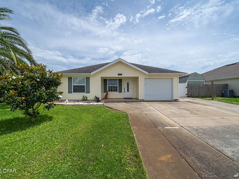 420 Water Oak Cir — Photo 2