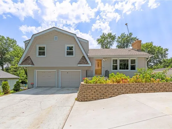 7243 Ridge Ave, Kansas City, KS 66111