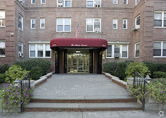 Sold by Nest Seekers International | media 1