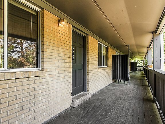 3rd image of 701 Arapahoe Ave APT 209