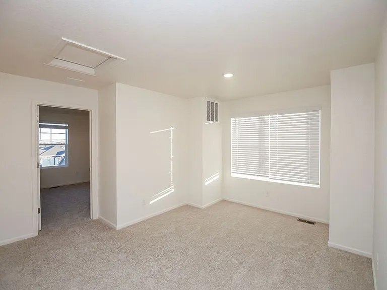 6818 Gateway Crossing St — Photo 15