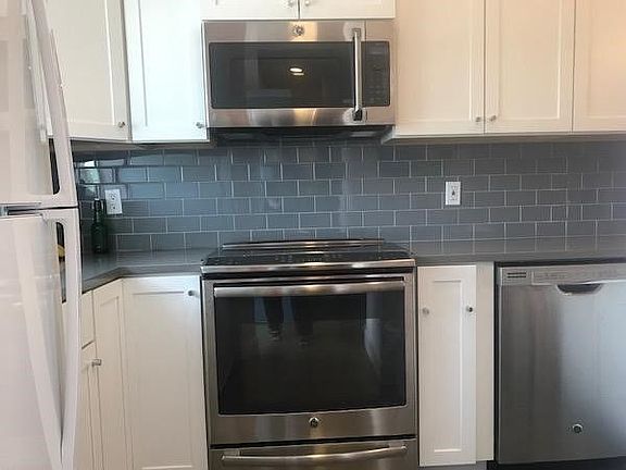 2nd image of 127 Ocean Park Ln #V6