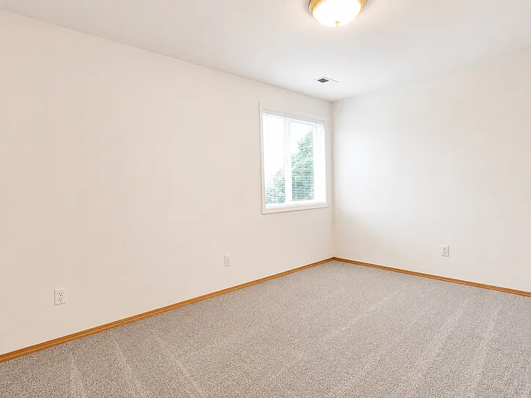 7636 SW Leland Dr — Photo 13