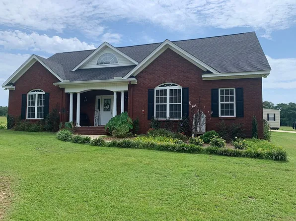 1517 E Fleahop Rd, Tallassee, AL 36078