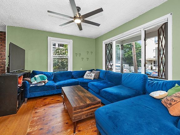 4th image of 9 Liberty Hill Ave